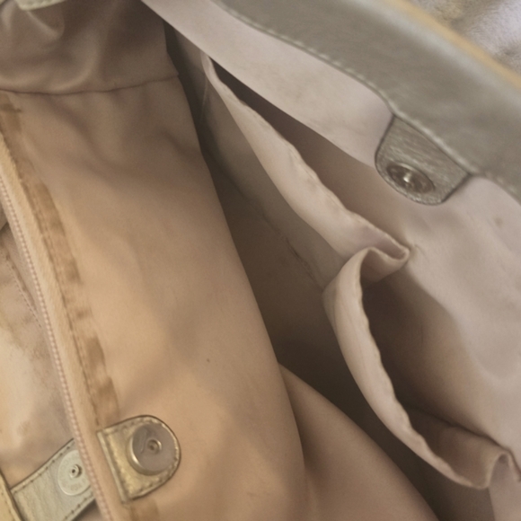 Beautiful Coach Off White And Sillver Leather Satchel With Unbranded Dust Bag - Picture 12 of 16